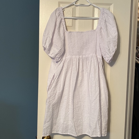 Old navy, large, white - Picture 2 of 2